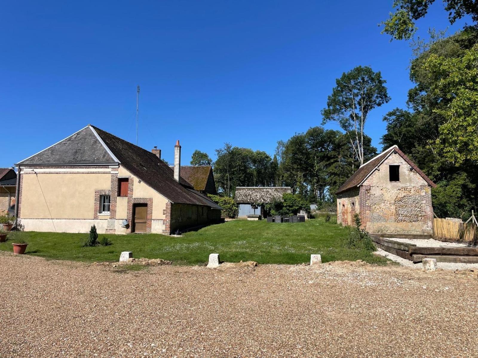 Gîte à la ferme de Sainte Radegonde Lanneray Extérieur photo